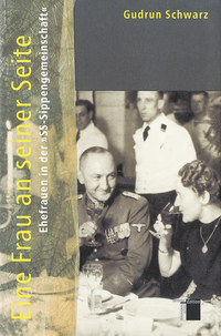 Eine Frau an seiner Seite